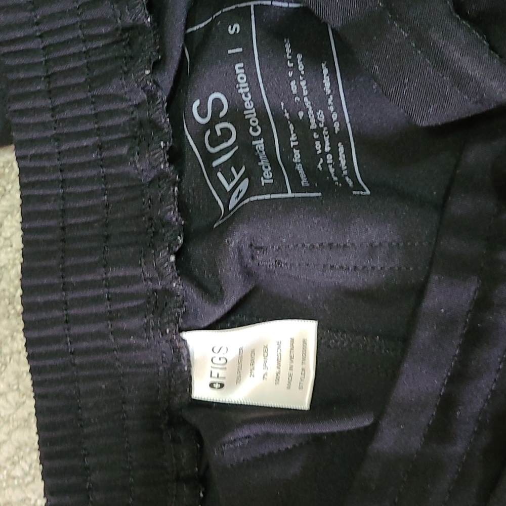 Figs Yola skinny scrub pant